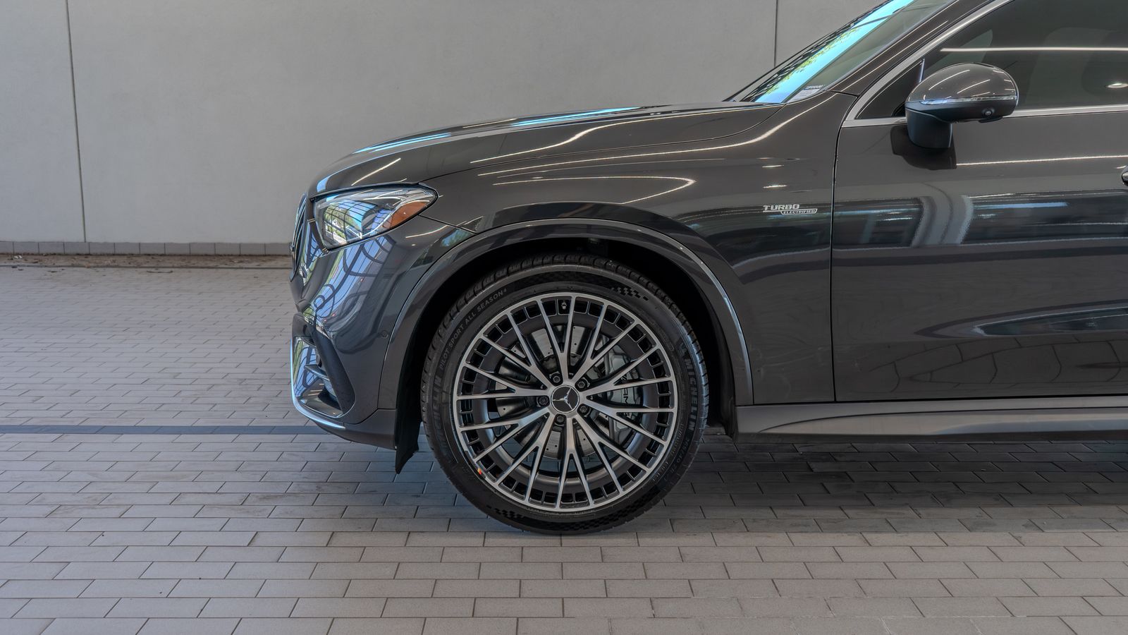 2025 Mercedes-Benz GLC GLC 43 AMG® — full photo 4 of 35