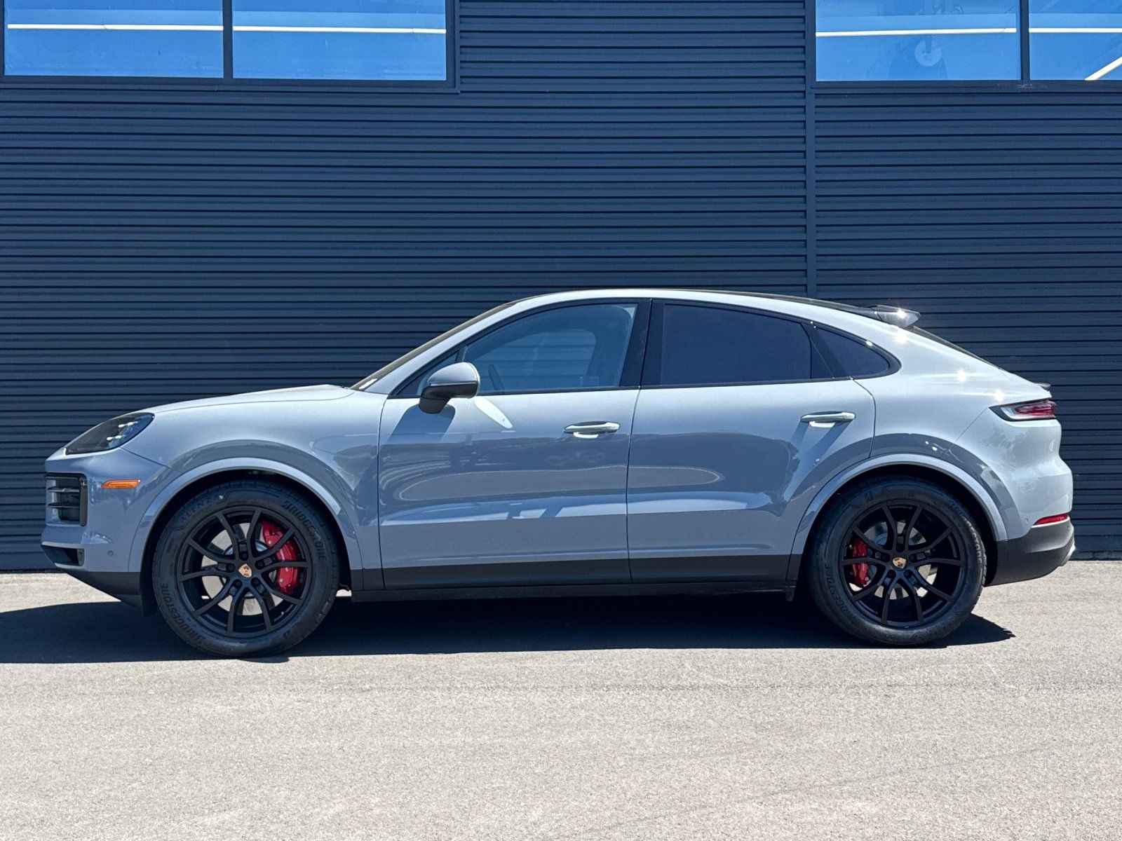 2026 Porsche Cayenne Coupe S — full photo 2 of 28