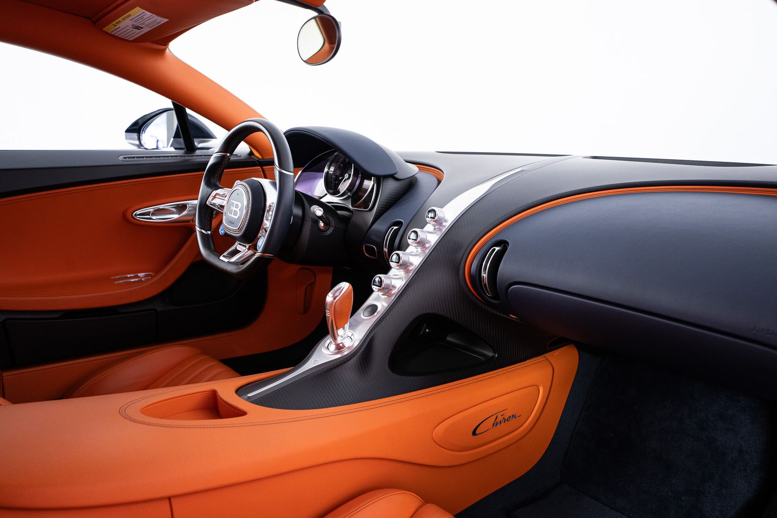 2018 Bugatti Chiron — foto completa 63 de 85