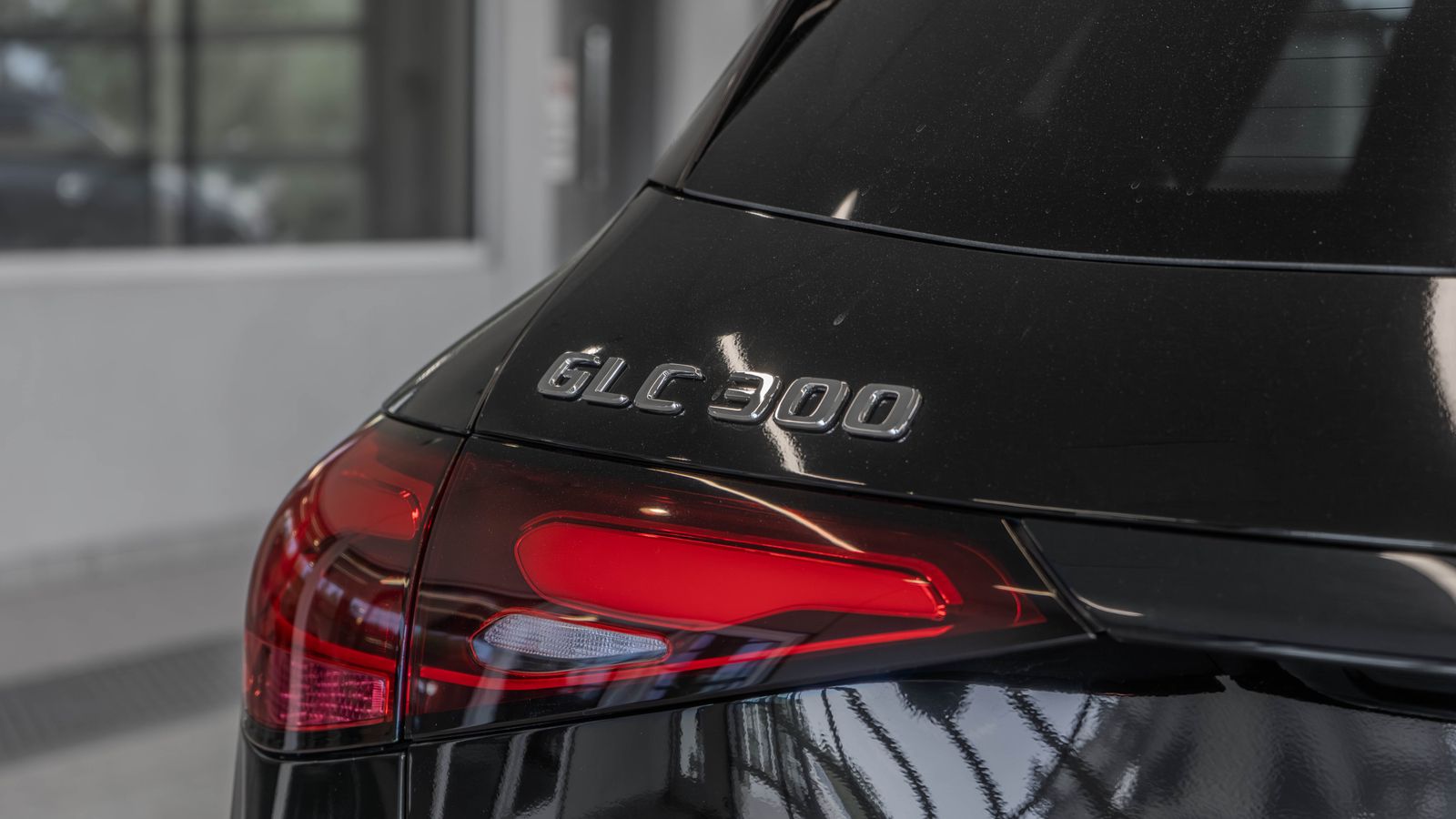 2026 Mercedes-Benz GLC GLC 300 — full photo 22 of 35